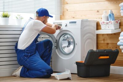 Technician is Providing Best Washing Machine Repair Services
